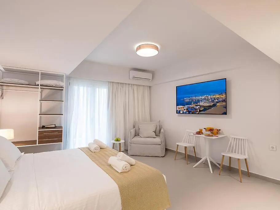 Iris Luxury Apartment At The Heraklion Center  Iráklio